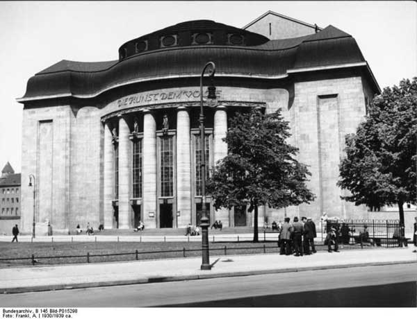 Volksbühne Theater, Berlin, 1930
